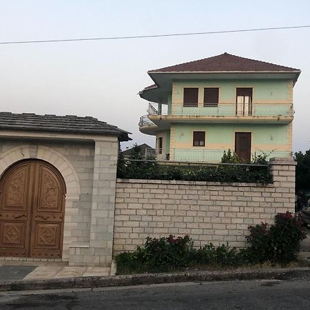 Villa Orhan Lazarat Gjirokastër Exterior foto